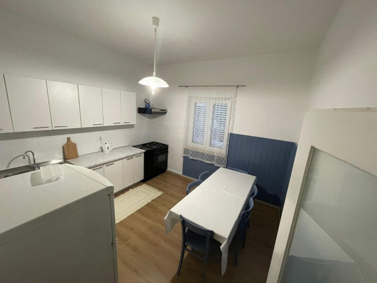 Holiday House Fila Турань Екстер'єр фото