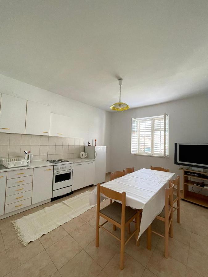 Holiday House Fila Турань Екстер'єр фото