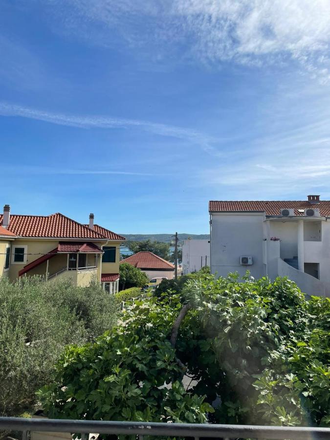 Holiday House Fila Турань Екстер'єр фото