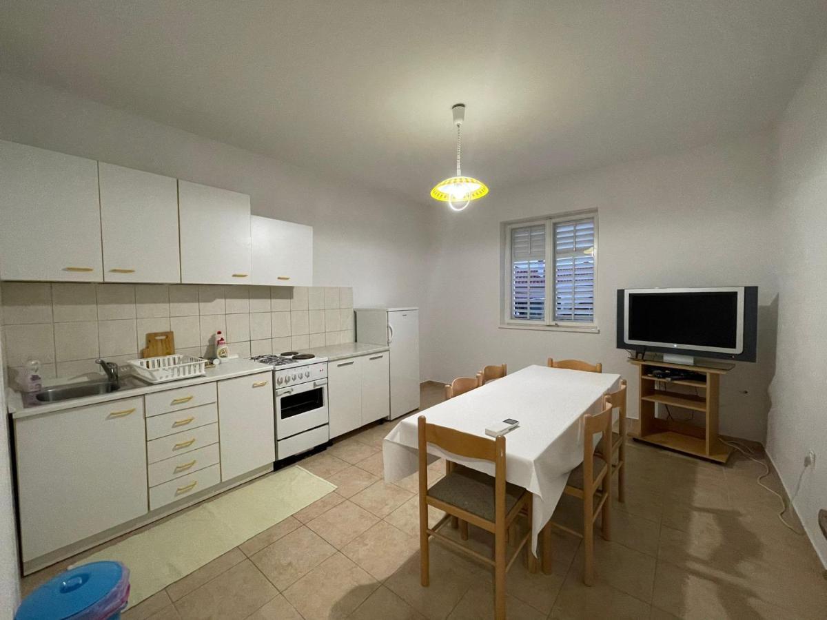 Holiday House Fila Турань Екстер'єр фото